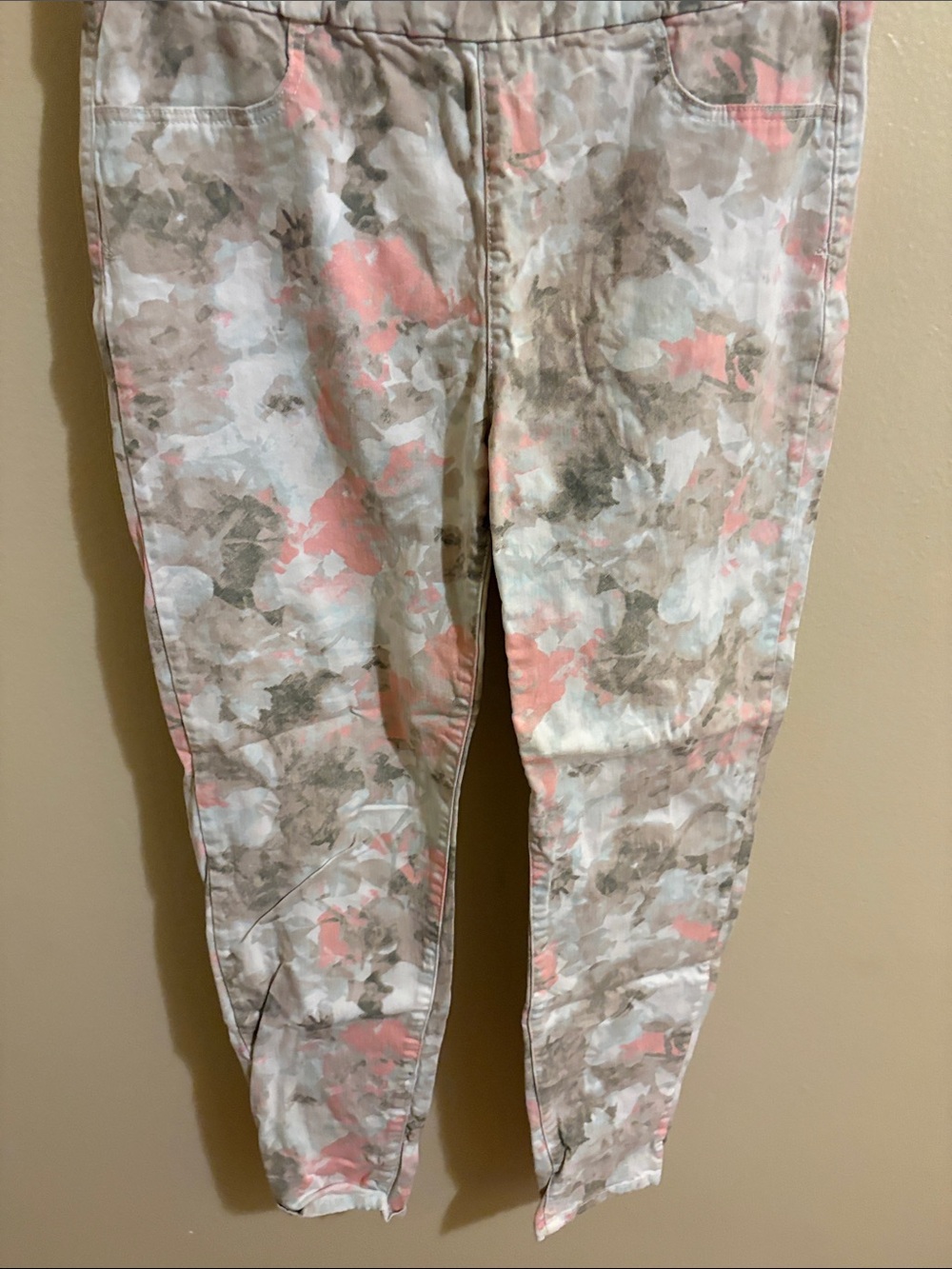 Bethany Mota Pastel Floral Skinny Jeans - Pink & Taupe